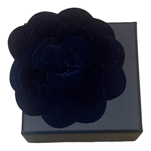 Chanel Black Gift Storage Jewelry Box w/ 2.75x1.5 Navy Blue Velvet Camellia RARE
